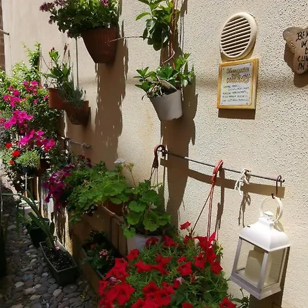 Appartamento Vicolo Fiorito *